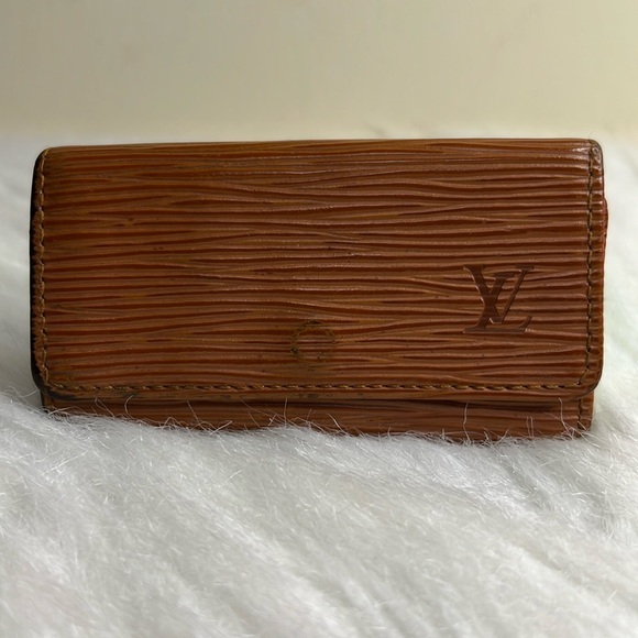 Louis Vuitton Epi Brown color 4 key case - Picture 1 of 12
